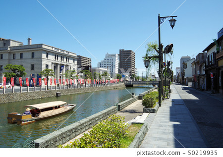 Pleasure boat and cityscape scenery along the Horikawa (Kyohashi River) ... Shimane Matsue City Weather: Sunny 50219935