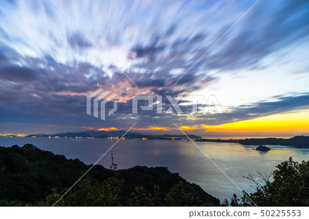俯瞰瀨戶大橋的山丘 50225553