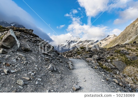 在庫克山國家公園的妓女谷卡車 在庫克山國家公園的妓女谷卡車 50238069