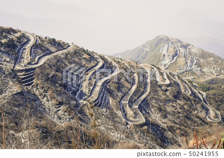 Zuluk Silk Route - Winding road Tibet to India 50241955