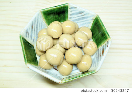 Soy sauce with quail eggs 50243247