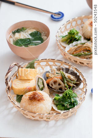 Spring flower box lunch 50243548