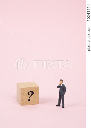 有問號立方體的微型商人 50245224