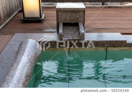 室外浴的圖像 50250140