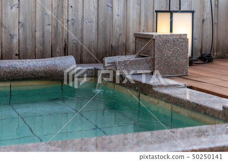 室外浴的圖像 50250141