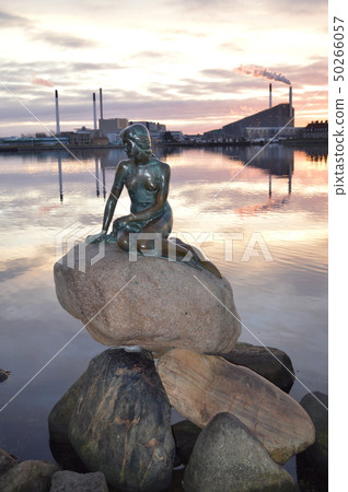 丹麥，哥本哈根，美人魚雕像 50266057