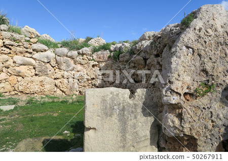 There is a legend that it is a temple made by a giant "Gugantiya temple" There is a legend that it is a temple made by a giant "Gugantiya temple" 50267911
