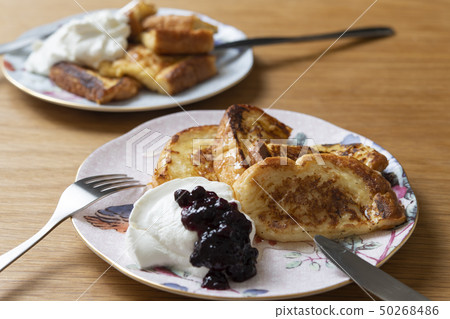 法國吐司與排水酸奶 法國吐司與排水酸奶 50268486