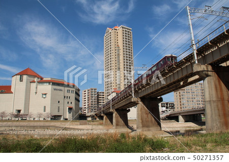 阪急列車和寶塚歌劇院 50271357