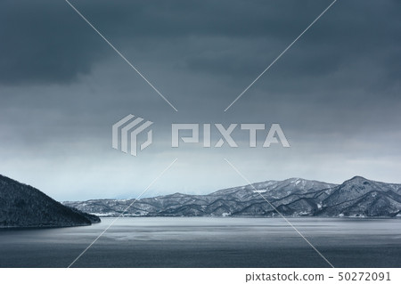 Hokkaido, winter Lake Toya 50272091