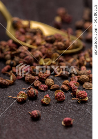 Dried red Szechuan pepper Dried red Szechuan pepper 50280518