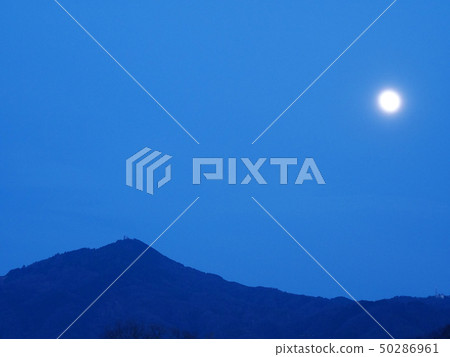 在Mt. Hiei山 在Mt. Hiei山 50286961
