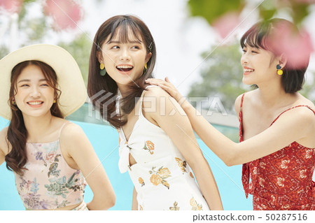 Women Women's Journey Resort 50287516