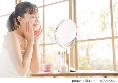 Women beauty 50288009