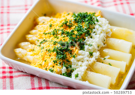 白蘆筍含羞草沙拉 白蘆筍含羞草沙拉 50289753