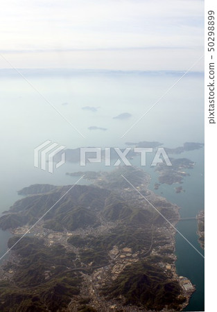 See Innoshima, Yakishima, Imajima, Sashima, Teshima, Uoshima, Takaikamijima, Enoshima in Setouchi from the sky of Mihara City, Hiroshima Prefecture See Innoshima, Yakishima, Imajima, Sashima, Teshima, Uoshima, Takaikamijima, Enoshima in Setouchi from the sky of Mihara City, Hiroshima Prefecture 50298899