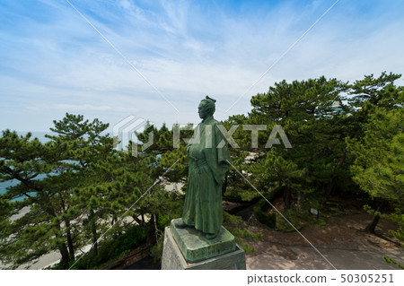 Ryoma Sakamoto statue overlooking the Pacific Ocean [Katsurahama, Kochi Prefecture] 50305251