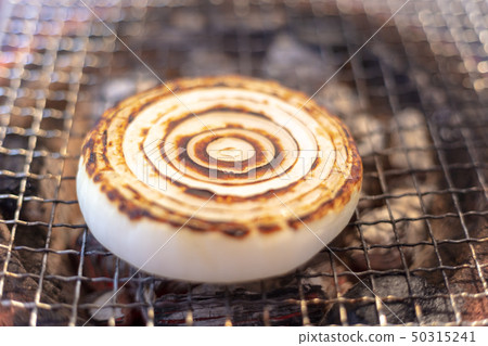 烤洋蔥（木炭燒烤，烤烤肉，烤飯，烤飯，燒烤，燒烤，牛肉） 50315241