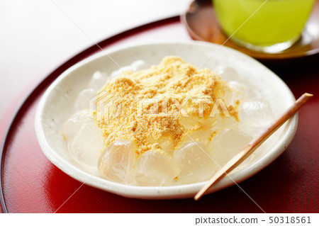 Warabimochi  50318561