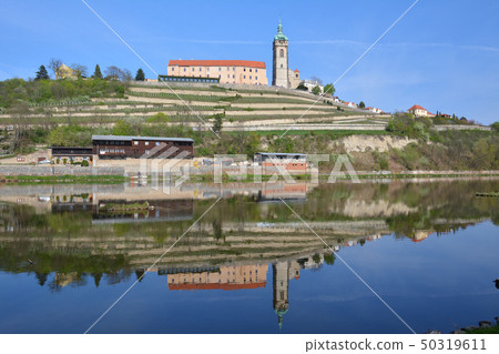 捷克老城堡和河Labe-Muniernik,捷克共和國 捷克老城堡和河Labe-Muniernik,捷克共和國 50319611