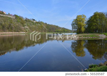 Rabe和Vltava匯合 -  Muniernik，捷克共和國 50320587