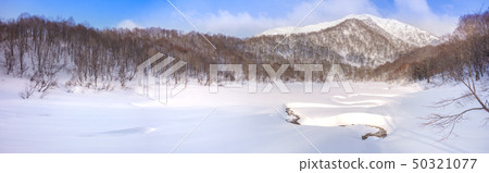 Look up at Mt. Nobushigatake from the farm in winter! (Shiratoro Shiratori-cho, Gujo City, Gifu Prefecture) * Shooting position in the comment section of the work Look up at Mt. Nobushigatake from the farm in winter! (Shiratoro Shiratori-cho, Gujo City, Gifu Prefecture) * Shooting position in the comment section of the work 50321077