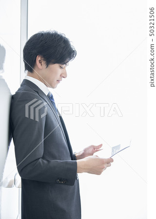 A young businessman 50321506