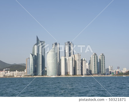 Busan scenery seen from a yacht Busan scenery seen from a yacht 50321871