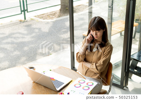 Young Woman, Open Cafe, Smartphone, Businesswoman, Office Casual Young Woman, Open Cafe, Smartphone, Businesswoman, Office Casual 50325153