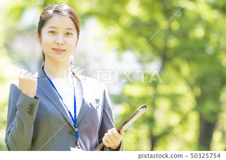 [Fresh green] Guts pose business woman 50325754