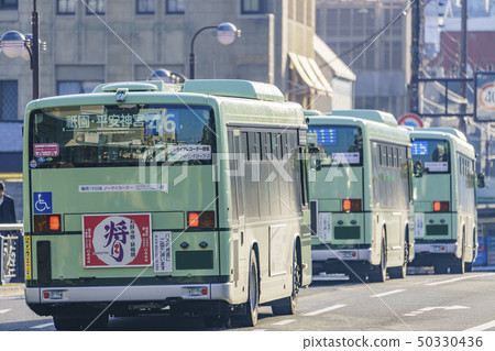京都公共汽車早晨四條通 50330436