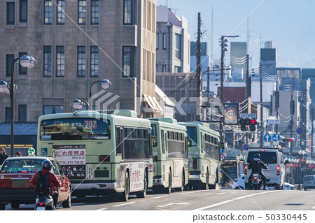 京都公共汽車早晨四條通 京都公共汽車早晨四條通 50330445