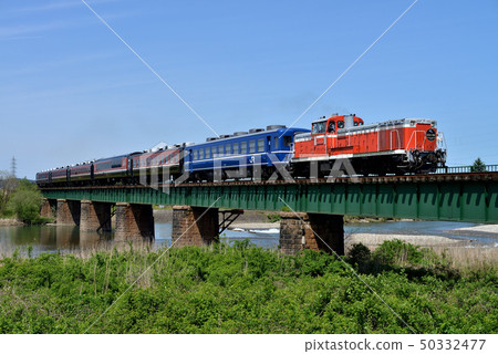 DL Banetsu Monogatari在晴朗的Banetsu West Line上運行 50332477