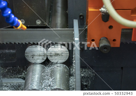 The  band saw machine . 50332943