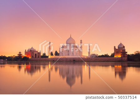 Taj Mahal in Agra, India on sunset Taj Mahal in Agra, India on sunset 50337514