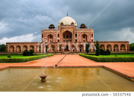 Humayun's tomb in New Delhi, India Humayun's tomb in New Delhi, India 50337548