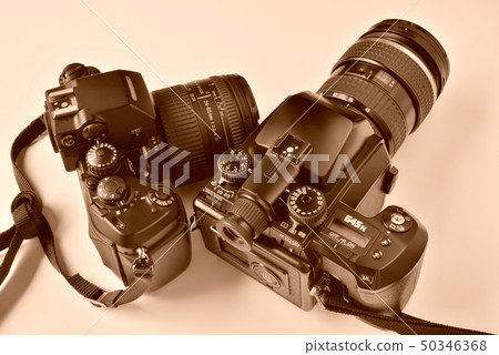 Film camera single-lens reflex camera 35 mm version 6 × 4.5 cm version analog retro memories Film camera single-lens reflex camera 35 mm version 6 × 4.5 cm version analog retro memories 50346368