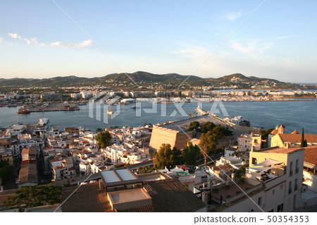 伊維薩島老城區 50354353