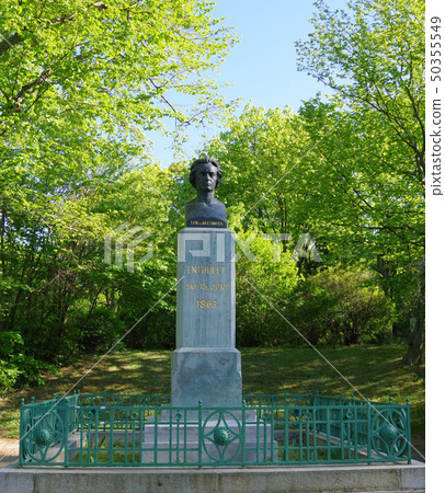 Beethoven statue on Beethoven Path on the outskirts of Vienna Beethoven statue on Beethoven Path on the outskirts of Vienna 50355549