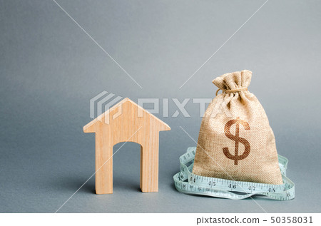 Bag with money and tape measure  50358031