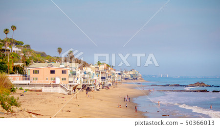 Exclusive mansions at Malibu beach at the Pacific Coast Highway 50366013