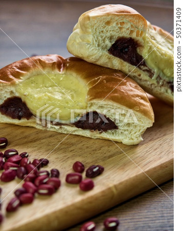 甘藷和紅豆和甜酸奶油 甘藷和紅豆和甜酸奶油 50371409