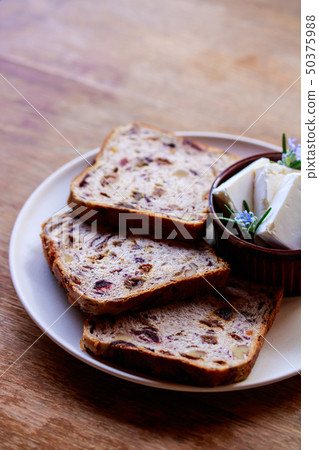 Fruit & Walnut Bread with Cream Cheese 50375988