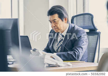 業務現場向上級匯報 業務現場向上級匯報 50382092