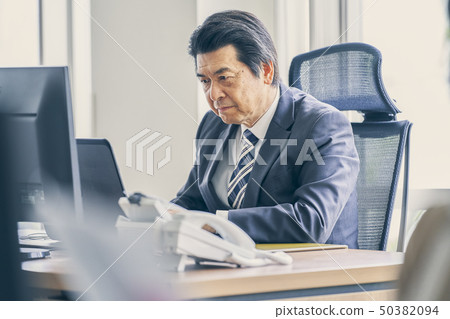 商人中年人書桌 商人中年人書桌 50382094