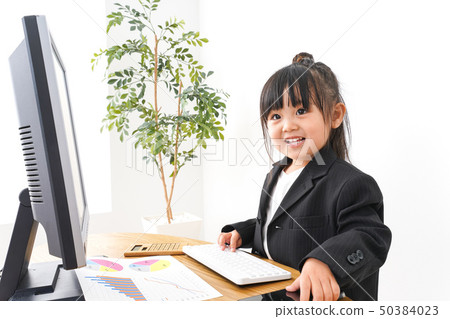 工作的女商人 50384023