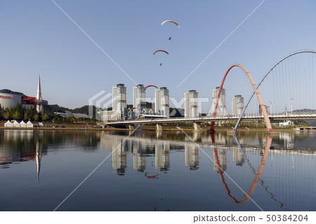 Paragliding Paragliding 50384204
