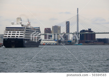 Cruise liner Azamara Quest Osaka Port Cruise liner Azamara Quest Osaka Port 50384583
