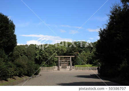 Tomb of Emperor Shinmu [Kashihara City, Nara Prefecture] 50386707