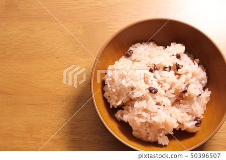 紅米飯。 50396507